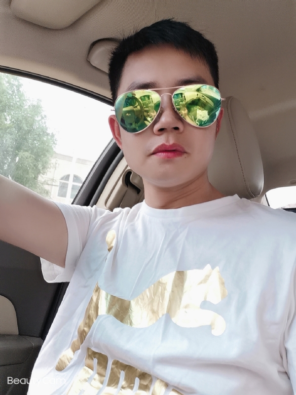 奋斗的第一张照片--连江相亲网
