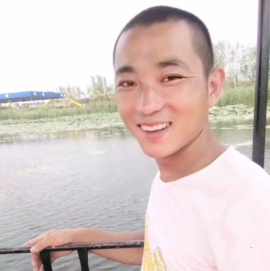 为你等候的第二张照片--连江相亲网