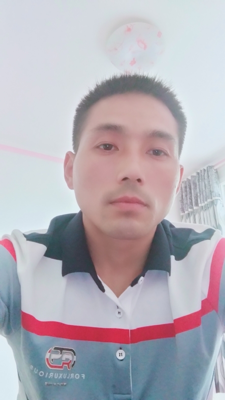 染红尘世的第一张照片--连江相亲网