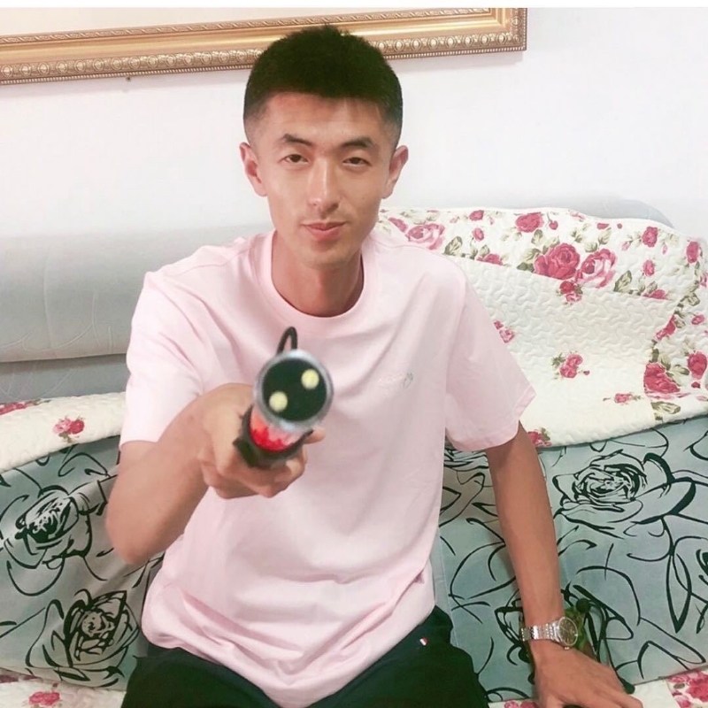 转身留下孤独的她的第一张照片--连江相亲网