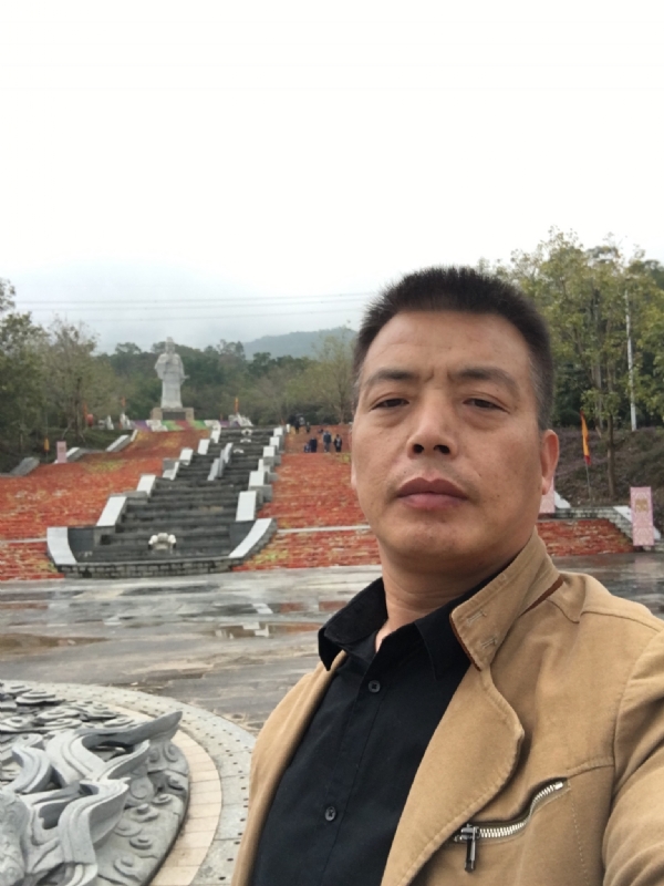 开心的松鼠的第一张照片--连江相亲网
