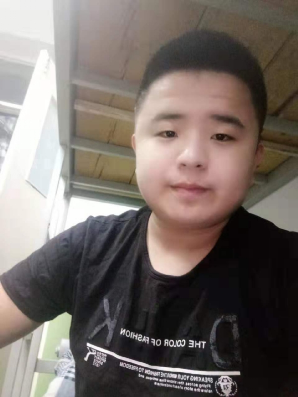 打小就爱淘气的第一张照片--连江相亲网